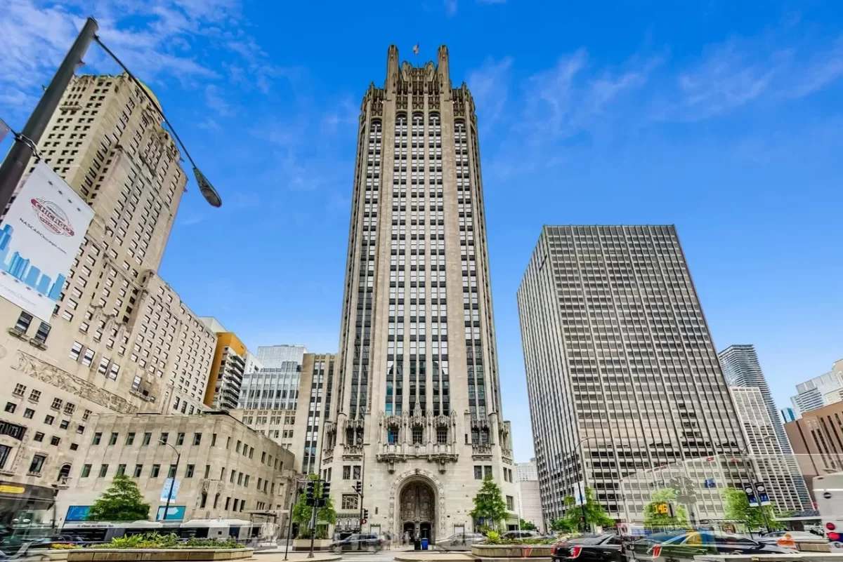 4BR Condo for Sale in Chicago, IL