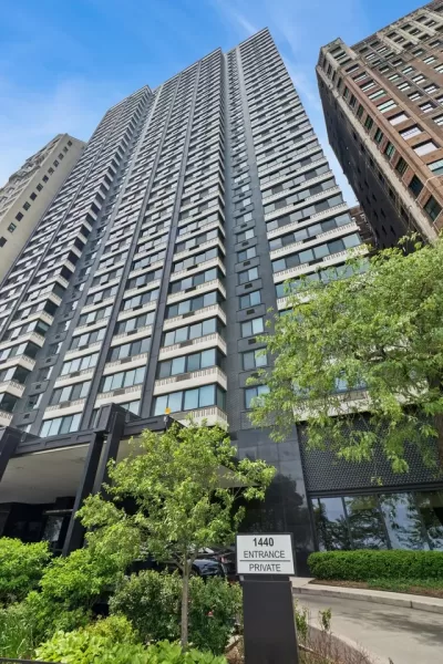 3BR Condo for Sale in Chicago, IL