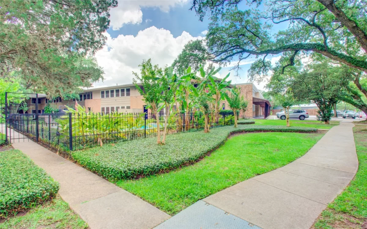 2BR Condo for Sale in Houston, TX