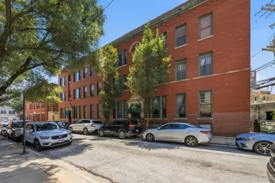 2BR Condo for Sale in Chicago, IL