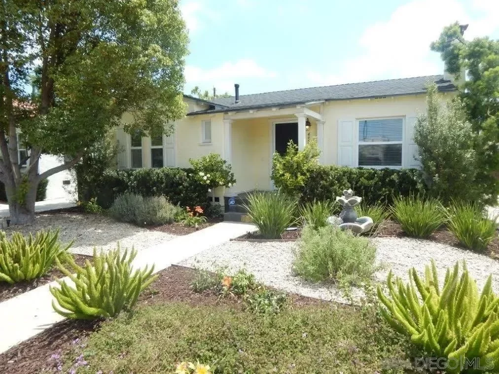 2BR House for Sale in San Diego, CA