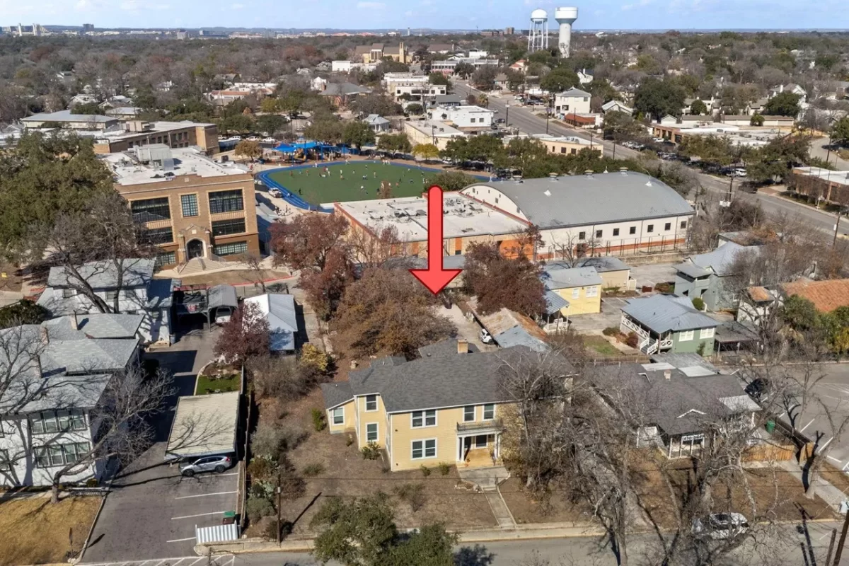 6BR Multi-Family for Sale in San Antonio, TX
