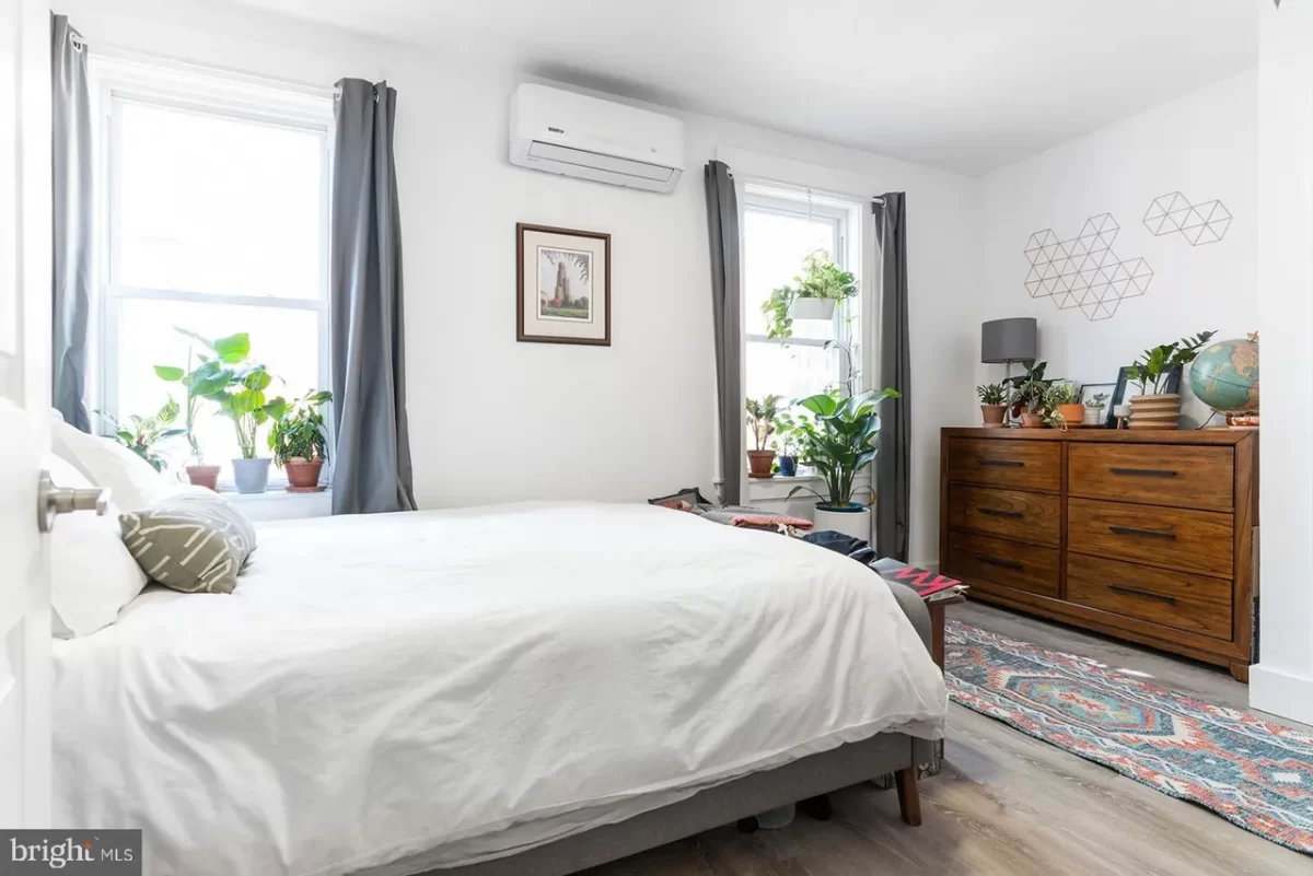 6BR Townhouse for Sale in Philadelphia, PA