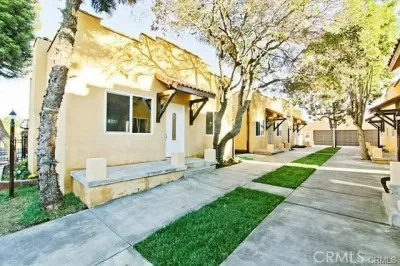2BR House for Rent in Los Angeles, CA