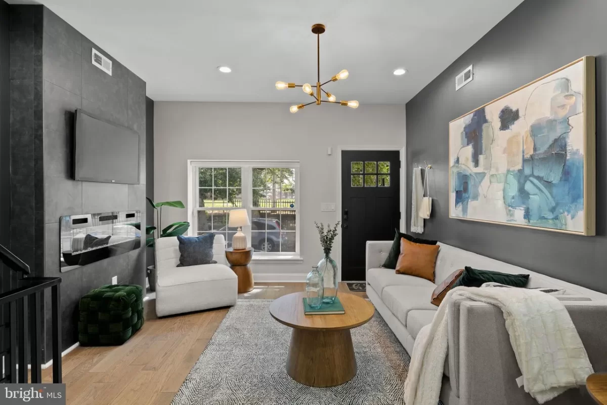 3BR Townhouse for Sale in Philadelphia, PA