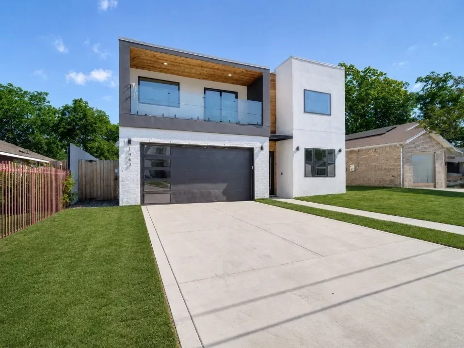 4BR House for Sale in Dallas, TX