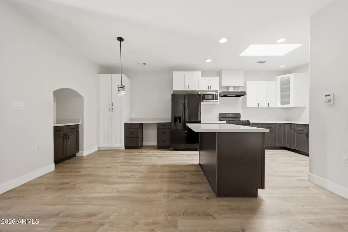 2BR Townhouse for Sale in Phoenix, AZ