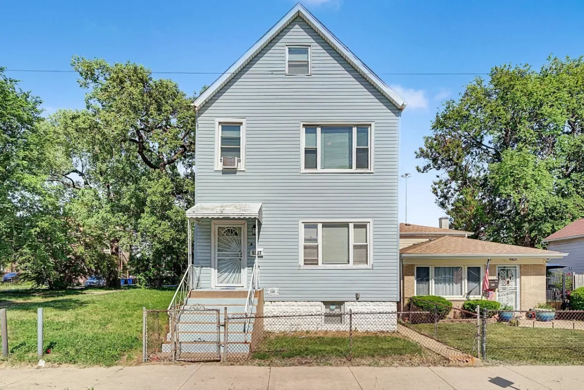 5BR Multi-Family for Sale in Chicago, IL