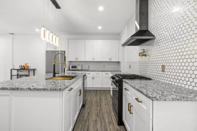 6BR Multi-Family for Sale in Houston, TX