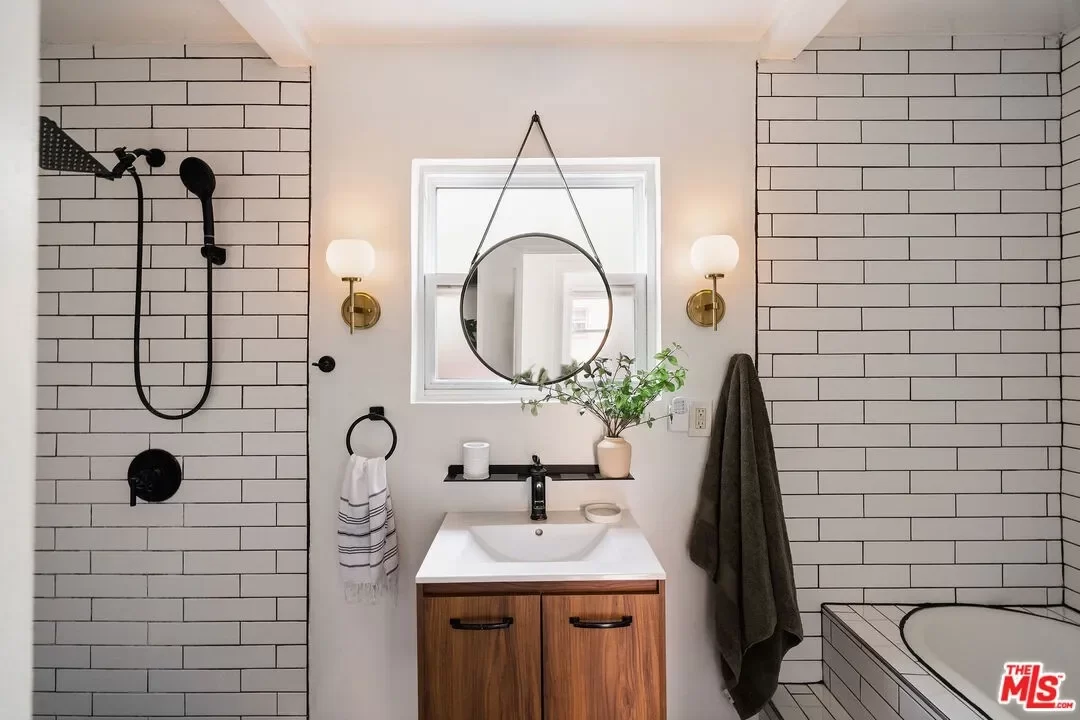 2BR House for Sale in Los Angeles, CA