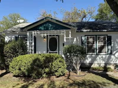 2BR House for Sale in San Antonio, TX