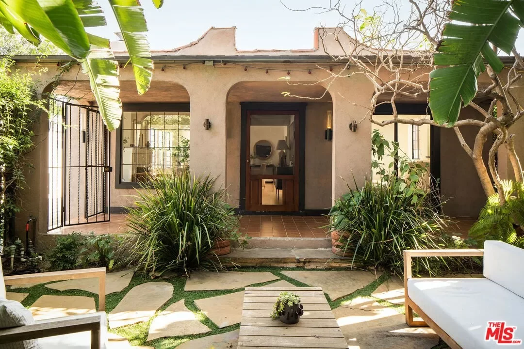 5BR House for Sale in Los Angeles, CA