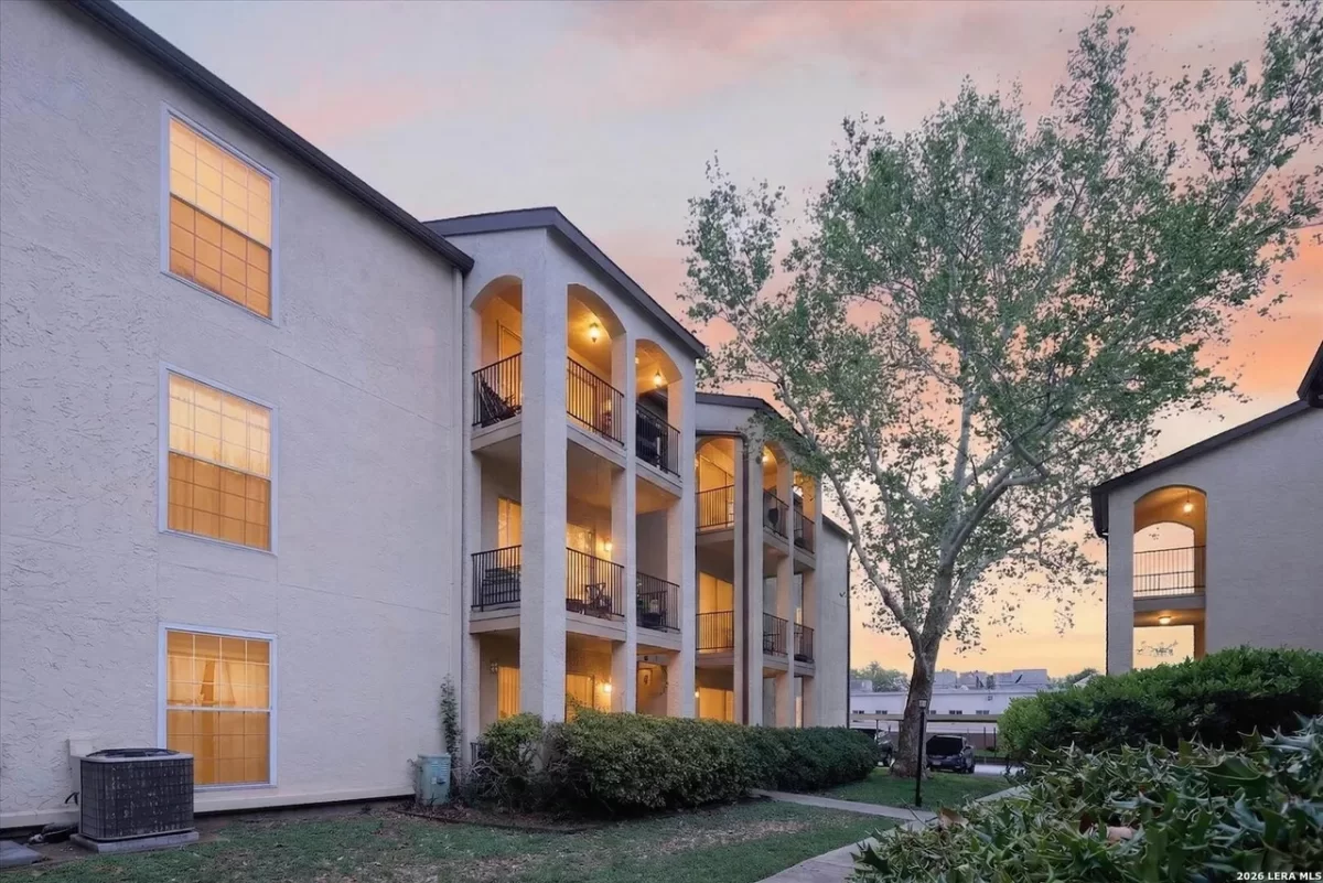 2BR House for Sale in San Antonio, TX