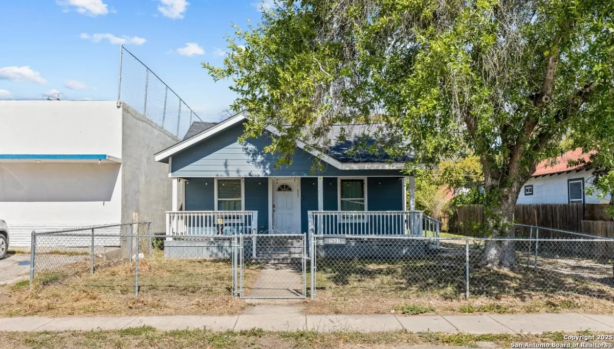 4BR House for Sale in San Antonio, TX