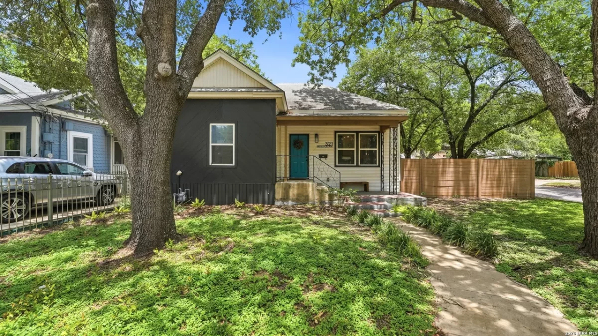 2BR House for Sale in San Antonio, TX