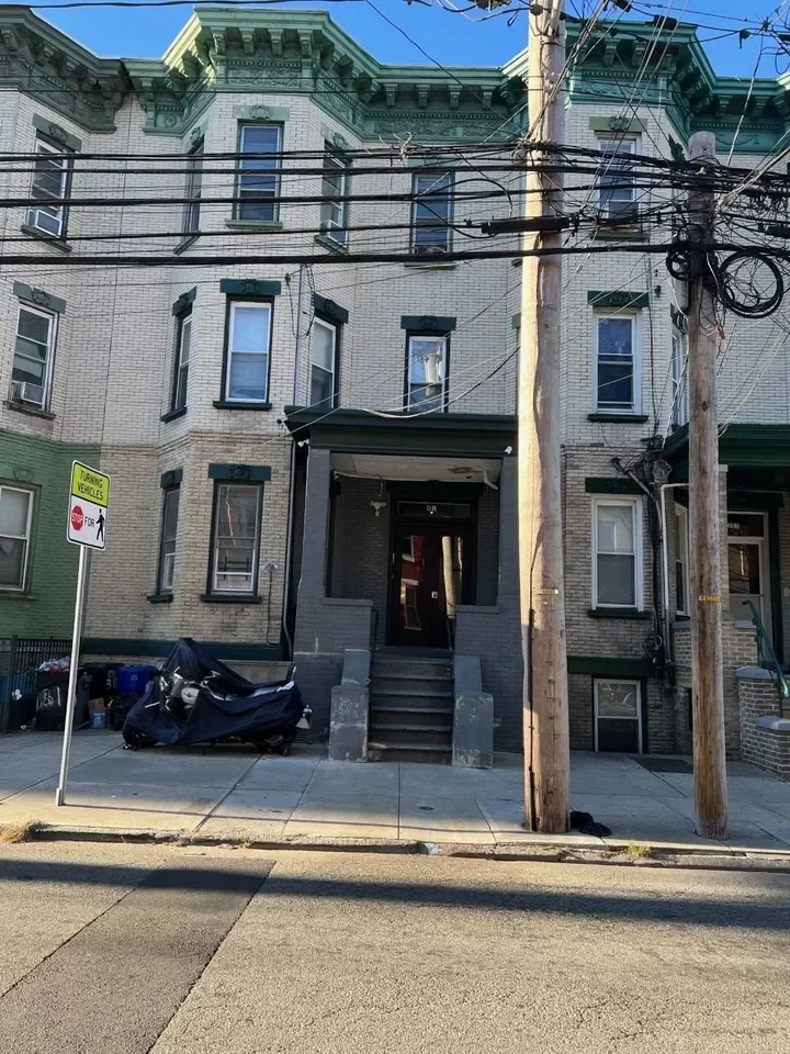 2BR Apartment for Rent in Jersey City, NJ