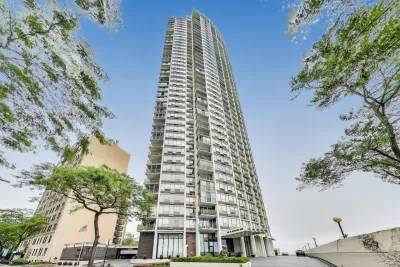 2BR Condo for Sale in Chicago, IL