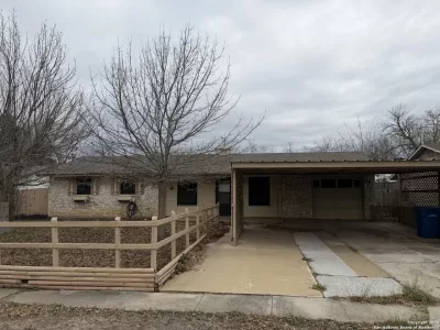 4BR House for Sale in San Antonio, TX
