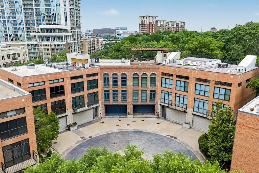 2BR Condo for Sale in Dallas, TX