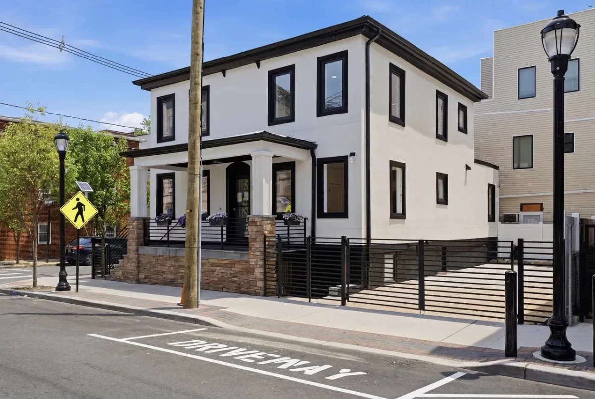 9BR Multi-Family for Sale in Union City, NJ