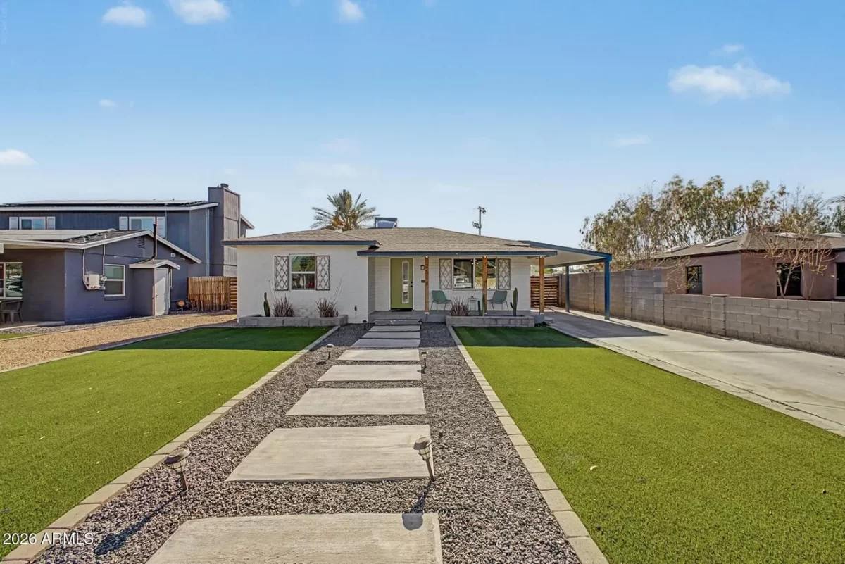 2BR House for Sale in Phoenix, AZ