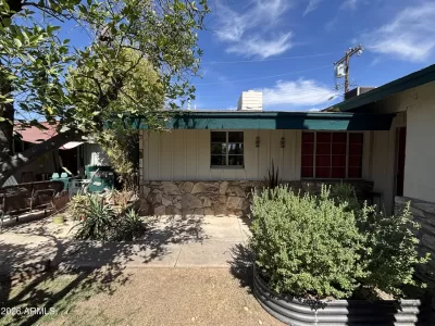 2BR House for Sale in Phoenix, AZ