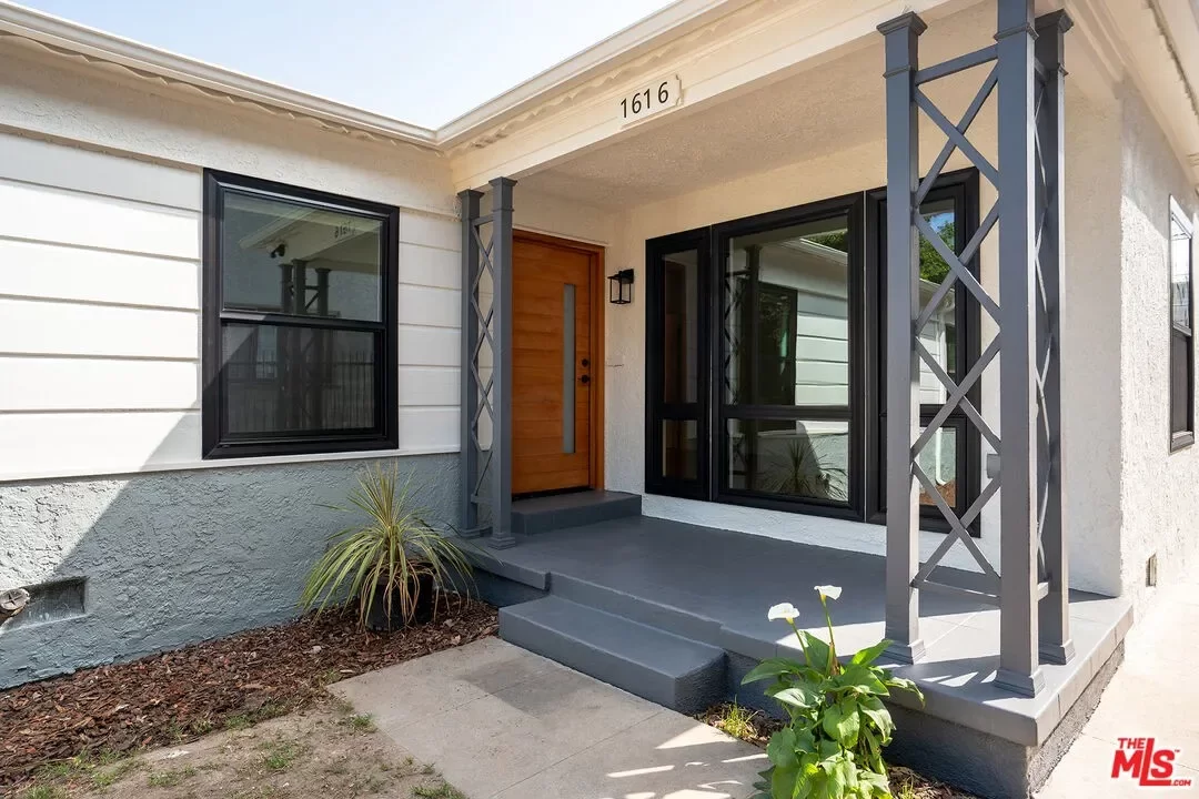 2BR House for Rent in Los Angeles, CA