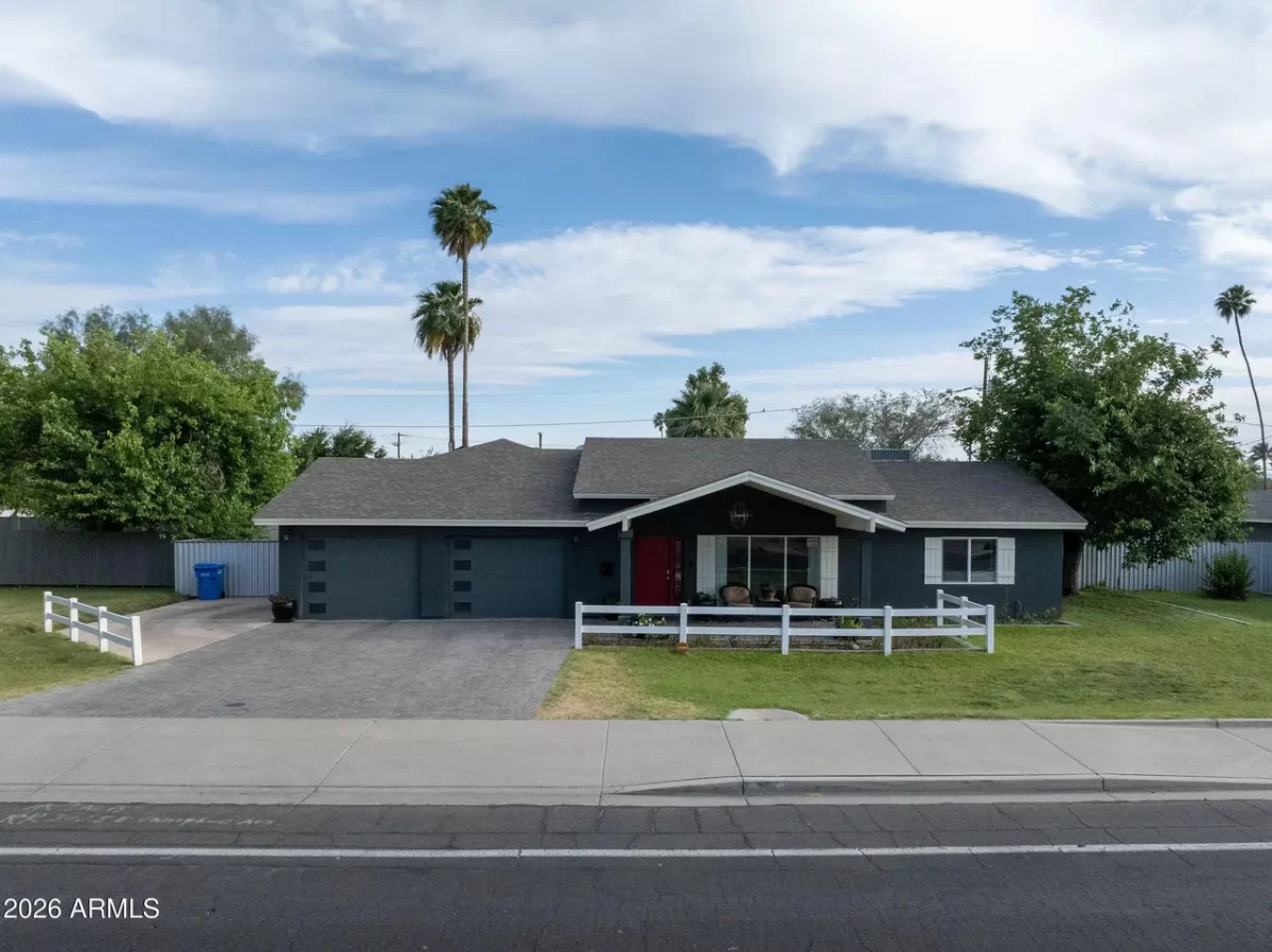 4BR House for Sale in Phoenix, AZ