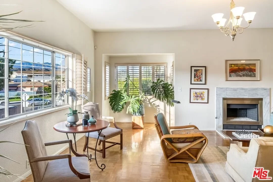 5BR House for Sale in Los Angeles, CA