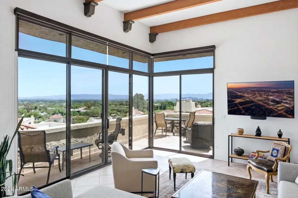 4BR House for Sale in Phoenix, AZ