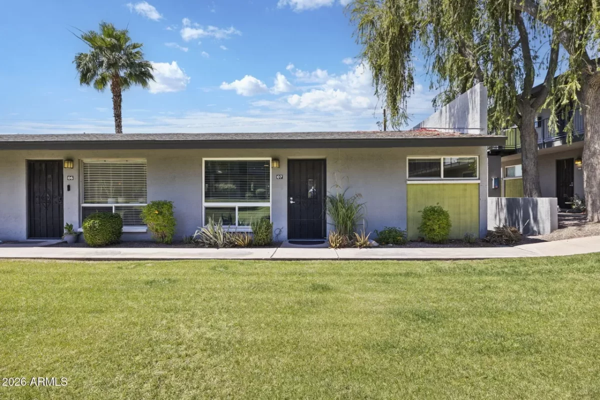 2BR Condo for Sale in Phoenix, AZ