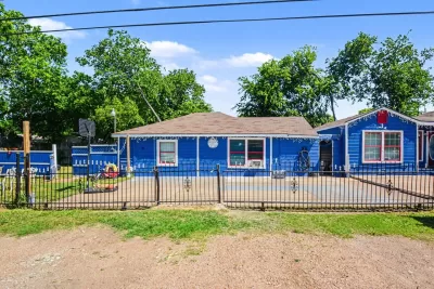 4BR House for Sale in Dallas, TX