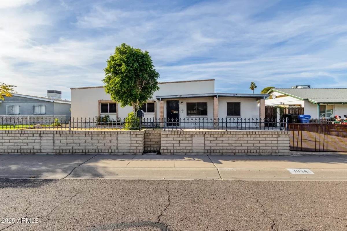 3BR House for Sale in Phoenix, AZ