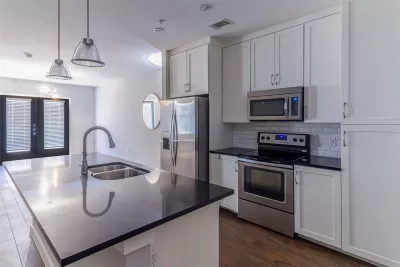 2BR Condo for Rent in Dallas, TX