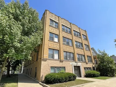 2BR House for Rent in Chicago, IL