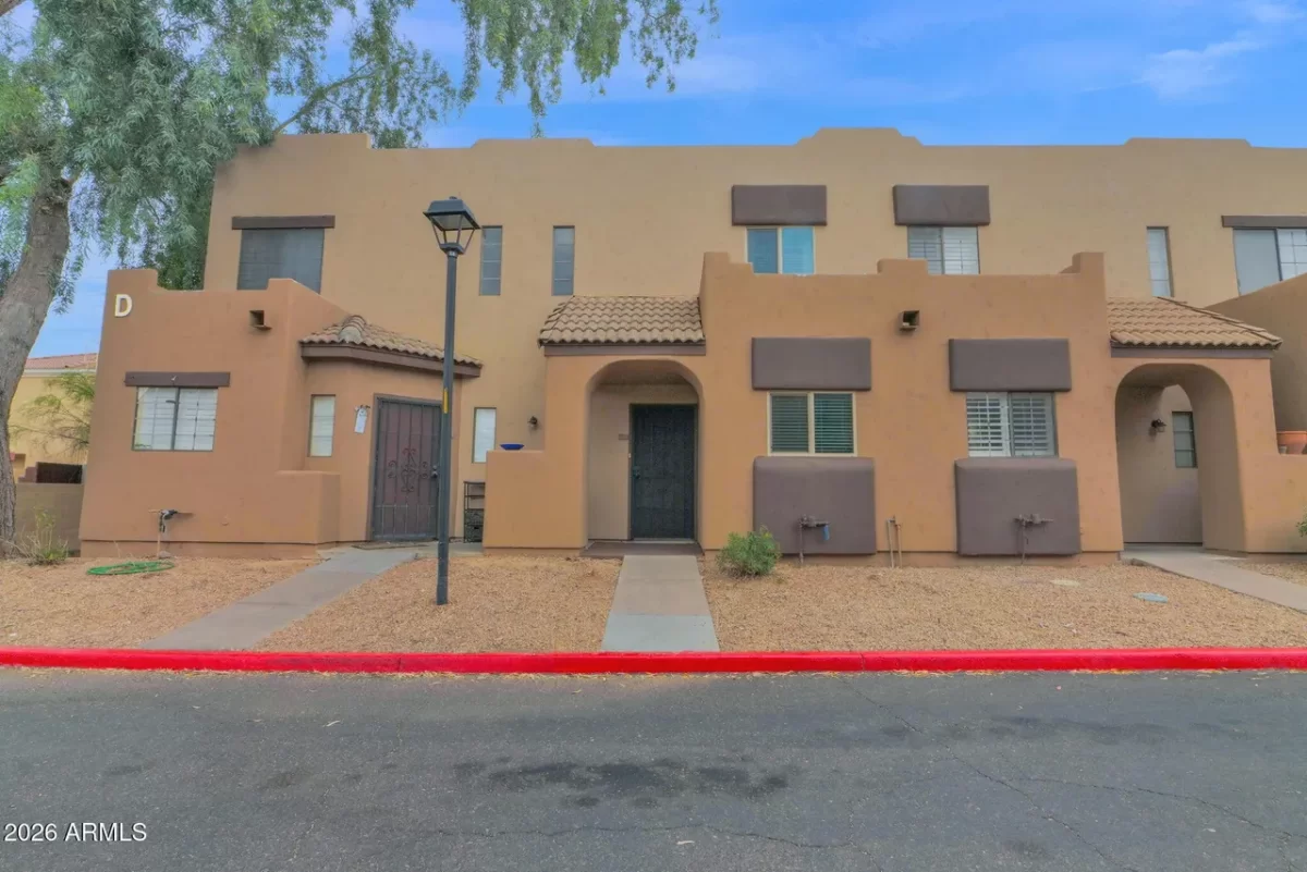 2BR Townhouse for Sale in Phoenix, AZ