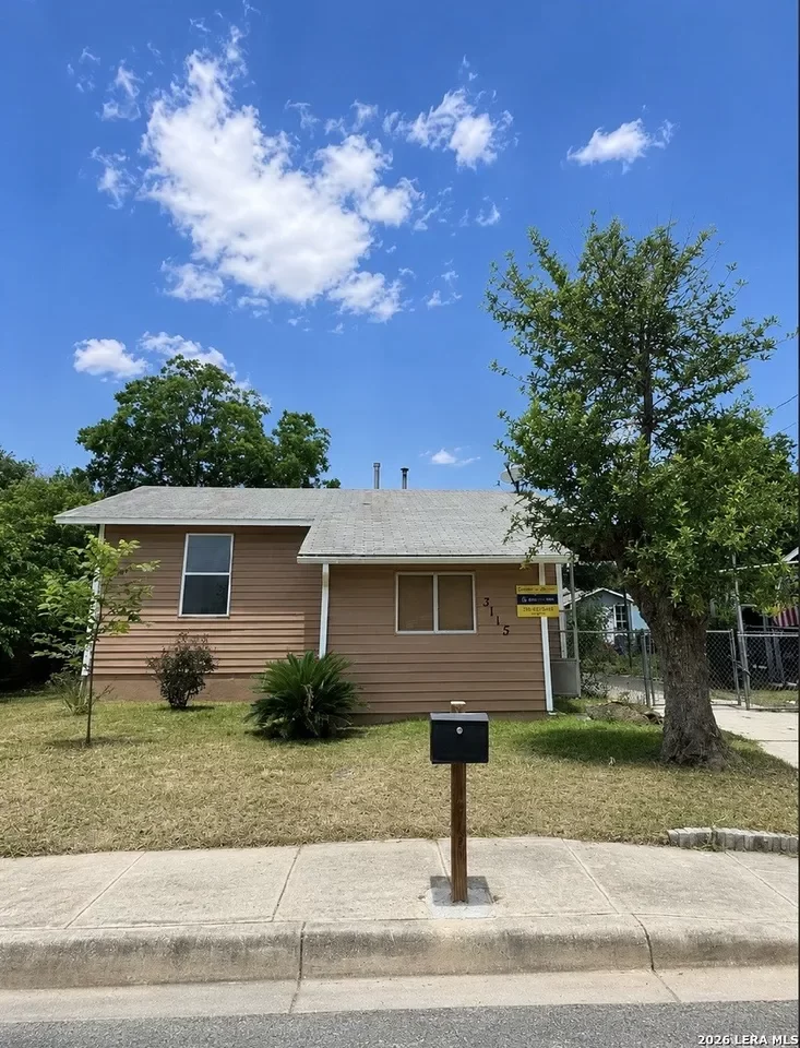 2BR House for Sale in San Antonio, TX
