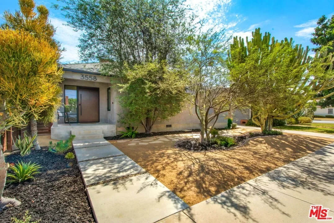 3BR House for Sale in Los Angeles, CA