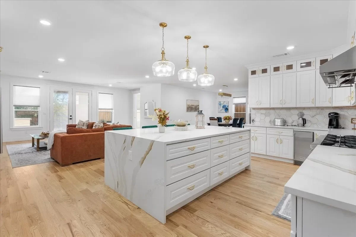 5BR House for Sale in Dallas, TX