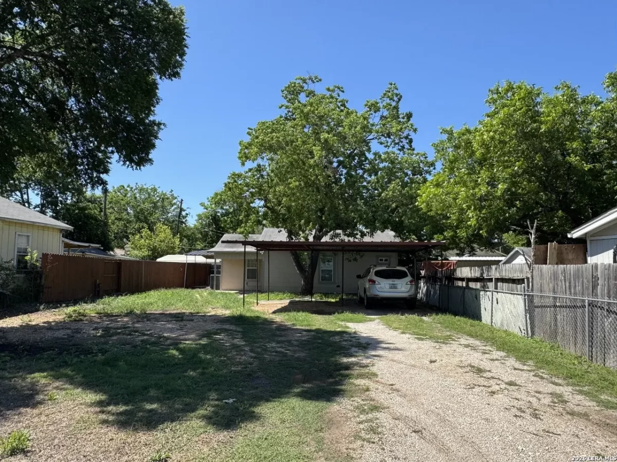 2BR House for Sale in San Antonio, TX