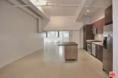 Condo for Rent in Los Angeles, CA