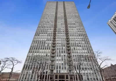 2BR Condo for Sale in Chicago, IL