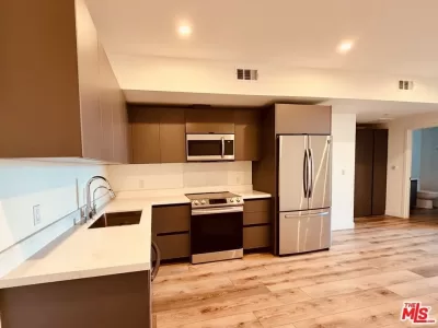 Condo for Rent in Los Angeles, CA