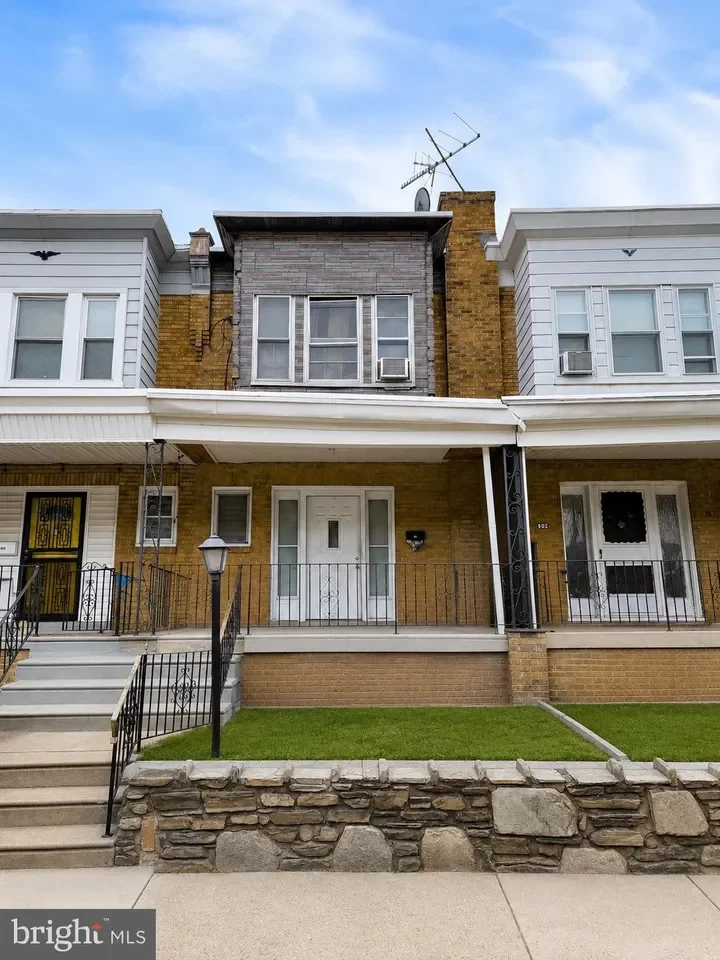 3BR Townhouse for Sale in Philadelphia, PA