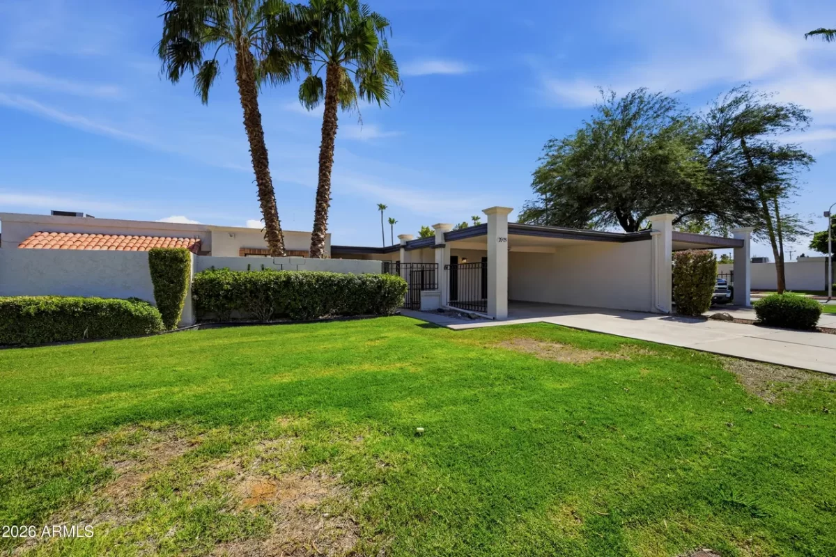 4BR Townhouse for Sale in Phoenix, AZ