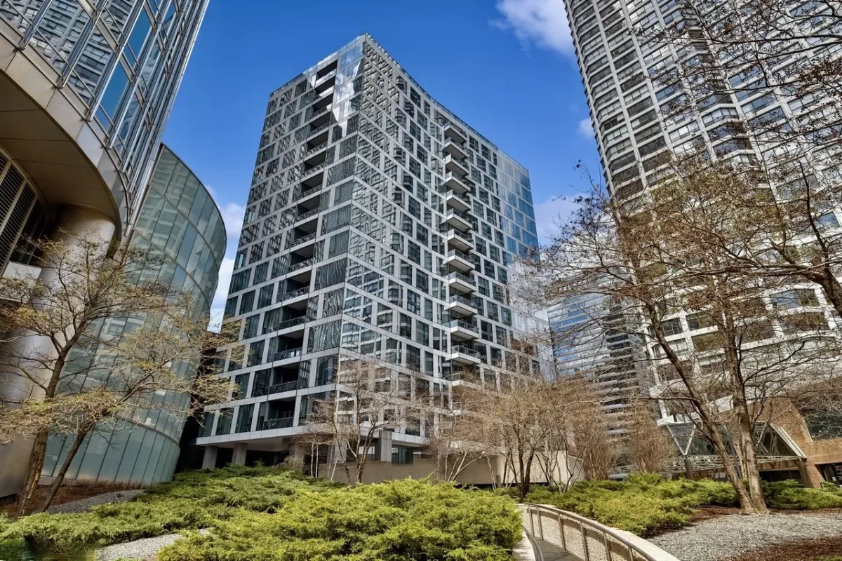 3BR Condo for Sale in Chicago, IL