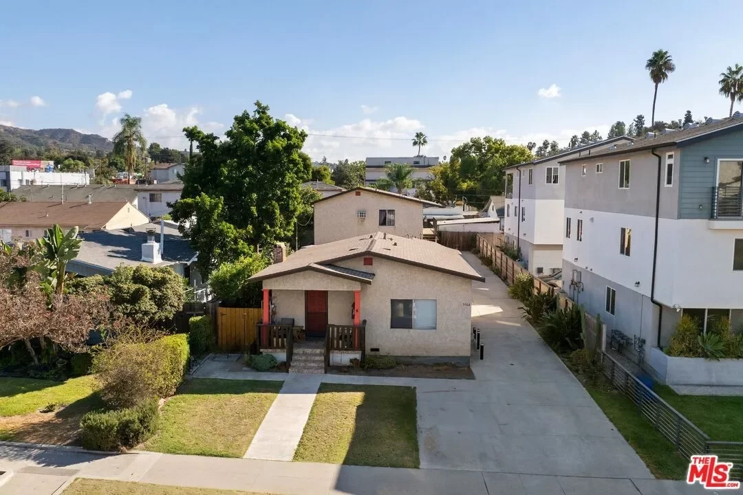 6BR Multi-Family for Sale in Los Angeles, CA