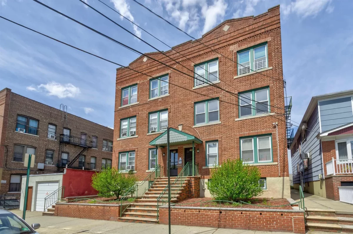 1BR Multi-Family for Rent in Bayonne, NJ
