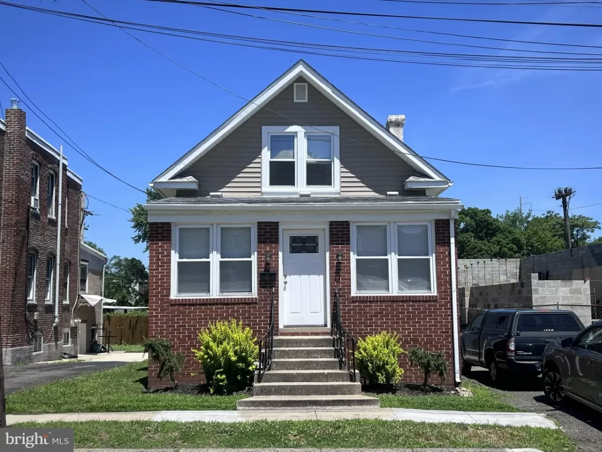 3BR House for Sale in Collingdale, PA