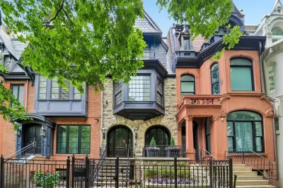 4BR House for Sale in Chicago, IL